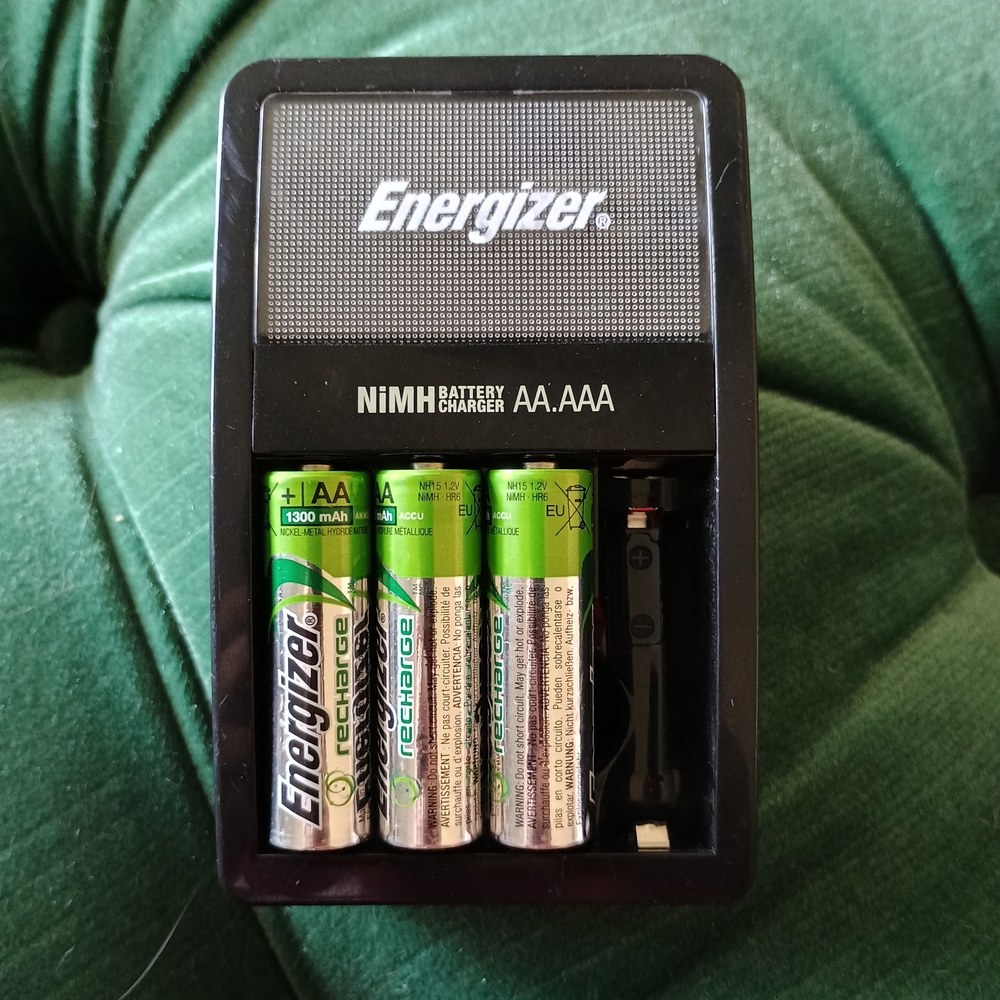 Energizer Black and Green Battery Charger